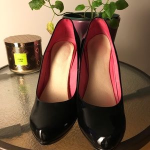 Cute heels patent black/hot pink  - Buffalo Size 7